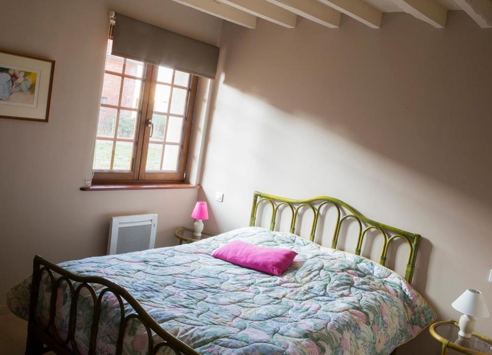 Gite De La Ferme Des Crins Blancs Villa Хазбрук Екстериор снимка